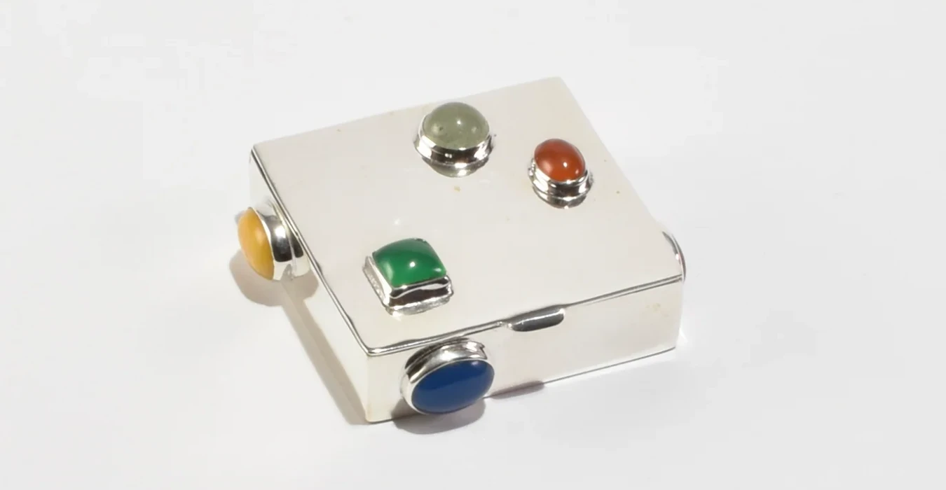 Pilulier en argent et pierres fines, Casa Shop